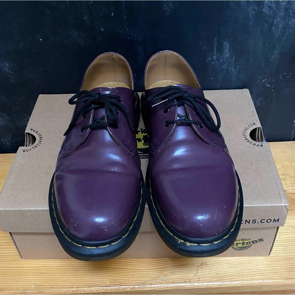 Dr. Martens 1462 Purple Smooth US9 UK7 EU41 Womens - Fits like a size 10.